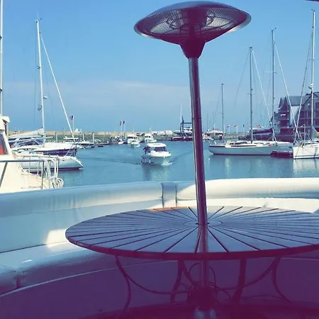 Yacht * Deauville